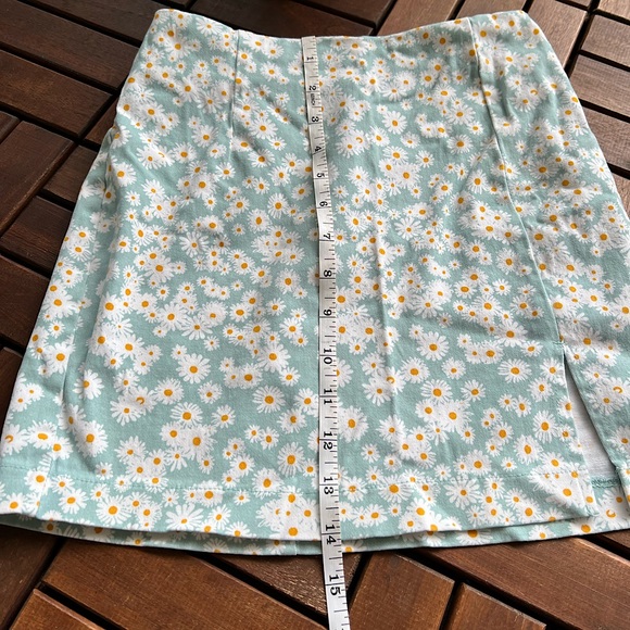 ✨EUC✨Wild Fable Daisy Skirt - Women’s Size 2 - Picture 2 of 6